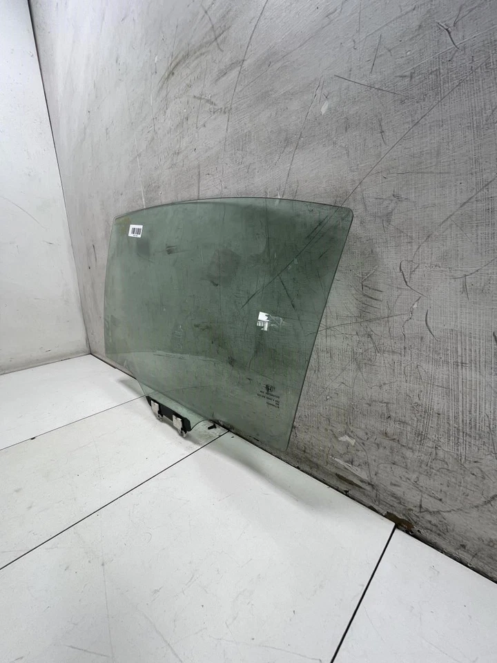 Honda Civic 2012 puerta trasera izquierda lado del conductor ventana cristal OEM+ Foto 3 de 4