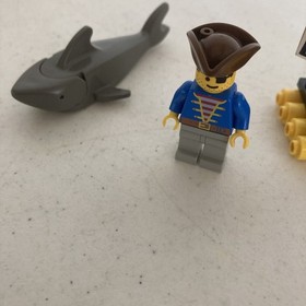 LEGO 6234 Pirates 1 Renegade's Raft (1991)