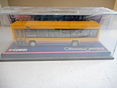 Corgi Bus Op Britain 43108 Leyland Lynx MK 1 BeeLIne 1:76 Rt5A Slough Ltd E+ Box