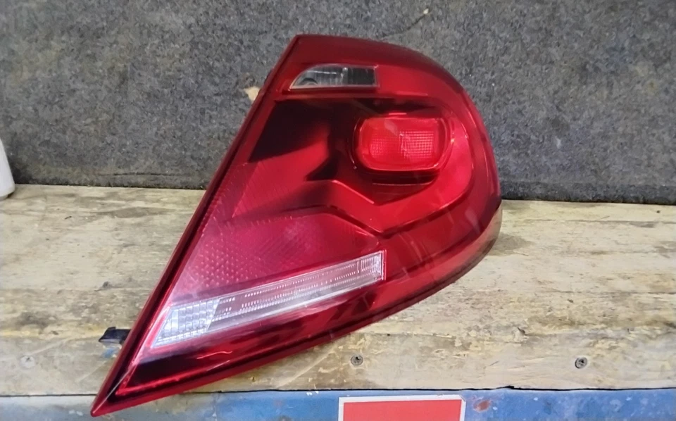 Luz trasera derecha Volkswagen Beetle 2012-2016 montaje OEM PIEZA LED 2012-2016 Foto 3 de 4