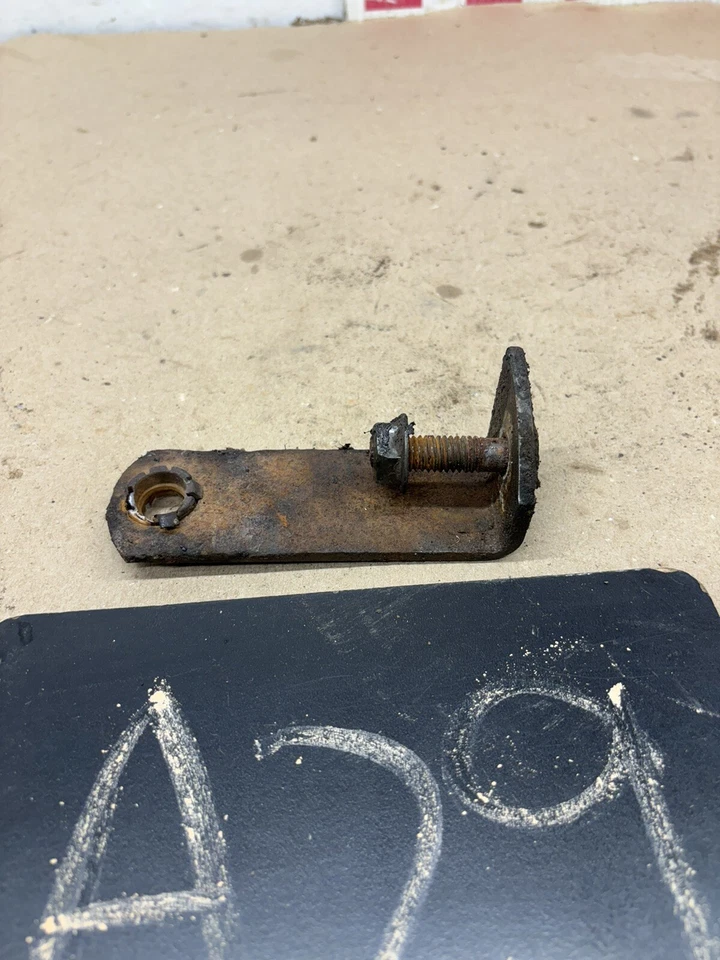 1981 83 84 86 1987 DODGE D100 D150 W100 Ram Shift Linkage Frame Mount Bracket Oe - Image 2 of 4