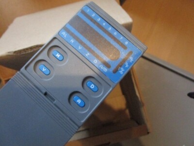 JOHNSON CONTROLS  DC-9100-8054  ORIGINALVERPACKT Controller Digitale  QTY