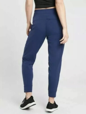 Athleta Women's Size 18 Plus Cottage Blue Trekkie North Jogger Cropped Pants