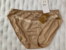 Chantelle panties color nude size M NWT