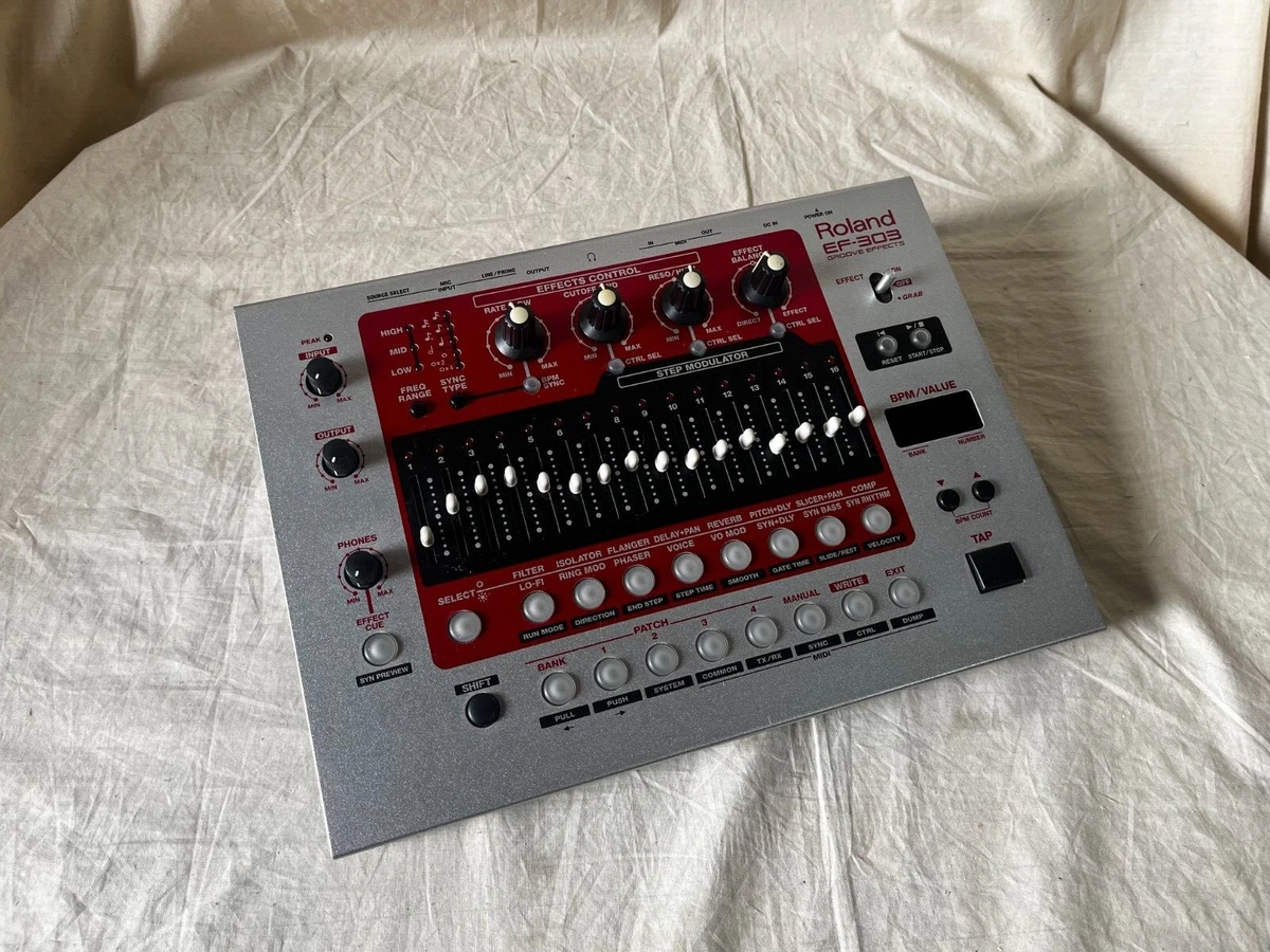 Roland EF-303 Groove Effects groovebox w/ power supply tb303