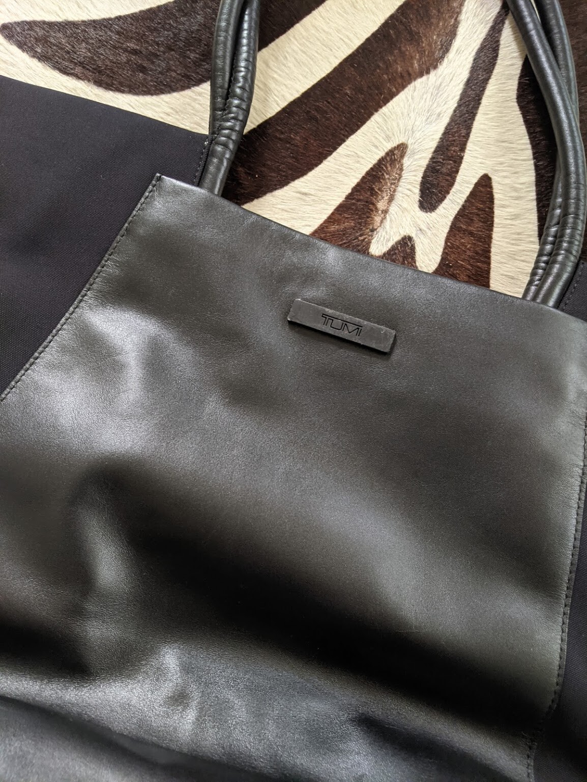 Rare Tumi Large Everyday Leather and Nylon Tote Bag Black Clean GUC VOYAGEUR image 2