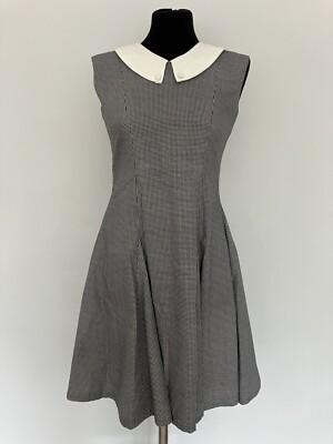 Schwarz-weiß kariertes Queens Gambit Carnaby Kleid S