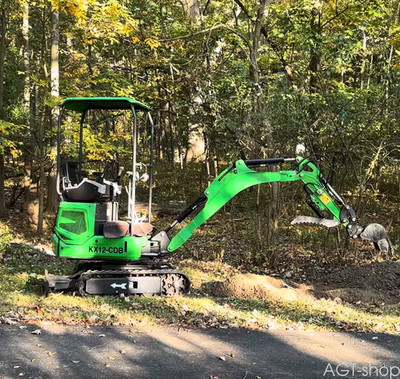 1 Ton Mini Excavator 13.5 HP B&S Engine w/ Retractable Track&Hydraulic Thumb EPA