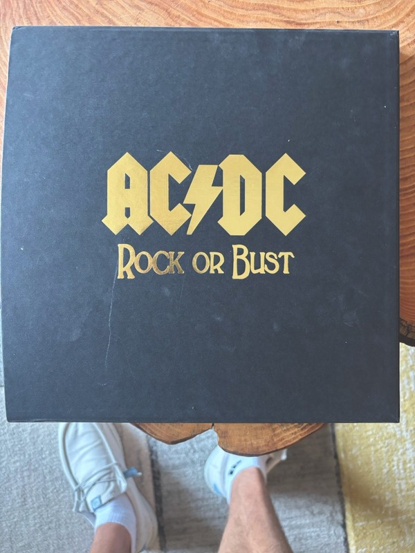 Ac/Dc Rare Collector Book Hardcover, Released In 2016 In Great Condition. 1/200