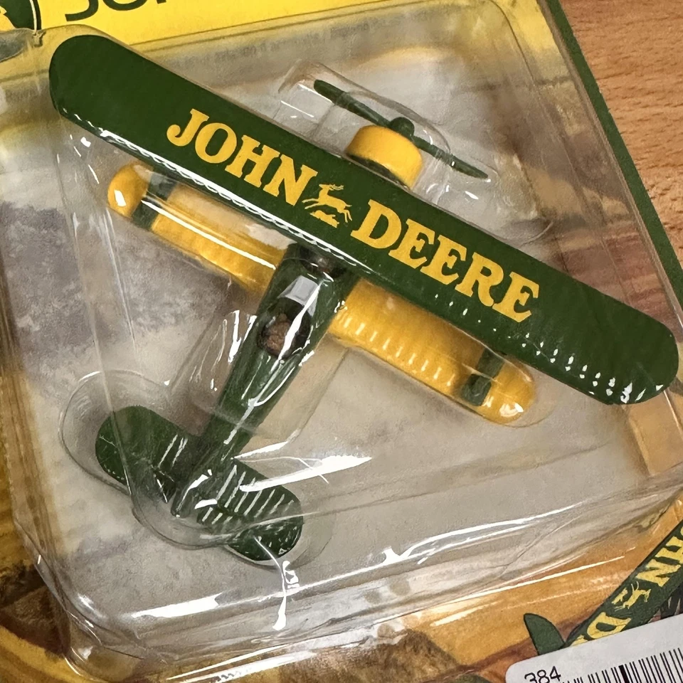 Avión fundido a presión biplano John Deere Stearman 2003 de colección por modelo Gearbox Toys Foto 2 de 4