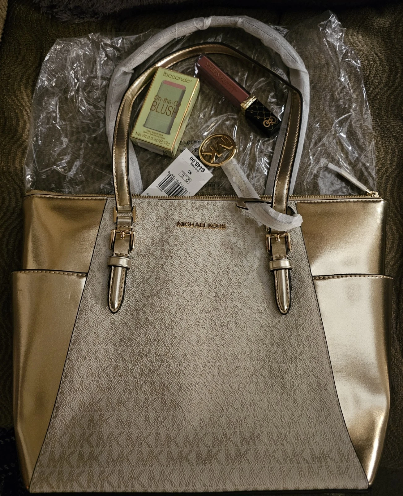 BORSA TOTE BAG MICHAEL KORS CHARLOTTE MK LOGO ORO METALLIZZATO + OLIO labbra Kab + altro