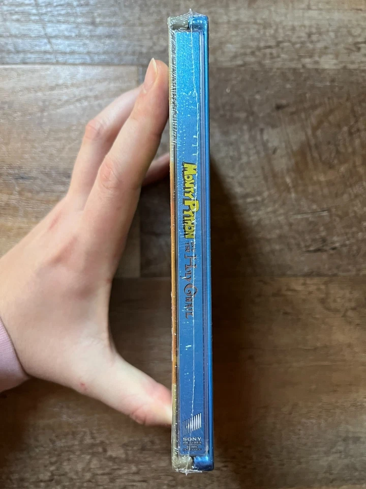 Monty Python & the Holy Grail w. Steelbook (4K UHD + Blu-ray, Region Free) *NEW* - Image 3 of 4