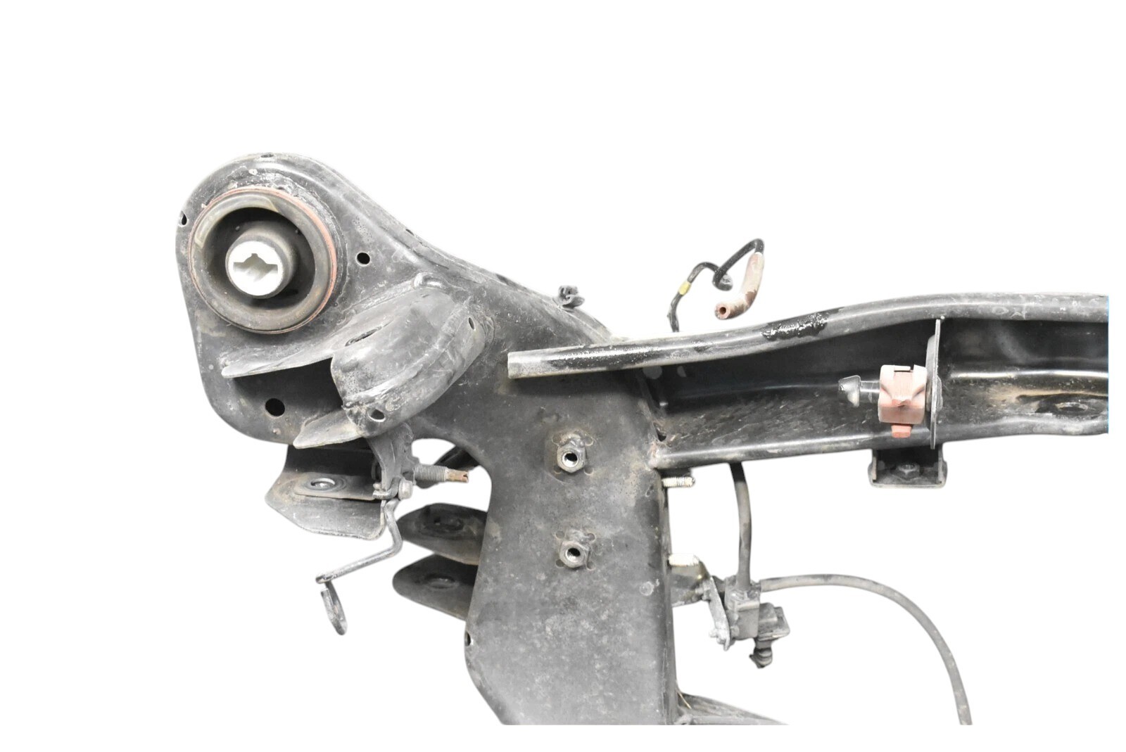 14-19 Maserati Quattroporte Rear Suspension Subframe Cross Member 670007569 OEM