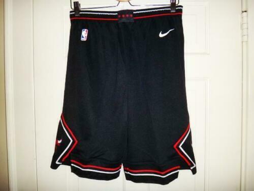 Chicago 'Bulls' Basketball Shorts (Black) – Jerseys and Sneakers