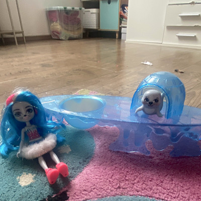 Glitzer Puppen-Dekoration aus Kunststoff, blau/transparent/weiß mit Iglu & Robbe