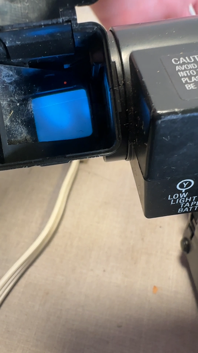 Sony CCD-V8AF 8mm Video 8 Camcorder w Power Adapter, Case, Manual