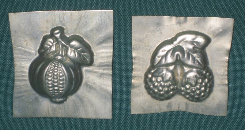 TIN SINGLE SIDED TWO FRUITS SMALL CHOCOLATE OR MOLD