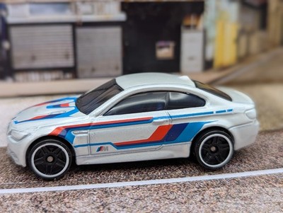 2018 HW CAR MEET Exclusive Design '10 BMW M3 white;red/blue;pr5 LOOSE Hot Wheels