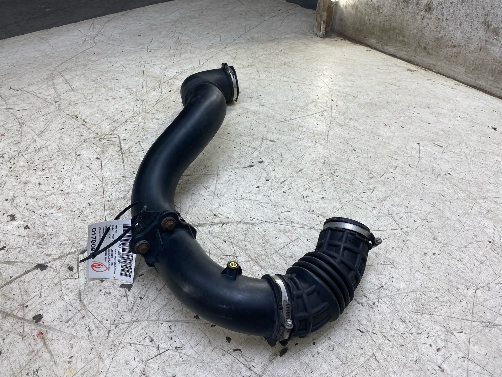 2016-2020 BENTLEY BENTAYGA 6.0L LEFT AIR INTAKE DUCT TUBE HOSE PIPE 36A129615