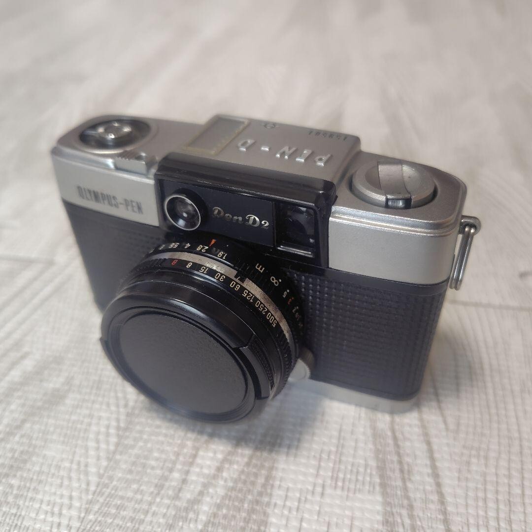 Olympus Pen D2 Compact Film Camera Silver Black F.Zuiko Lens