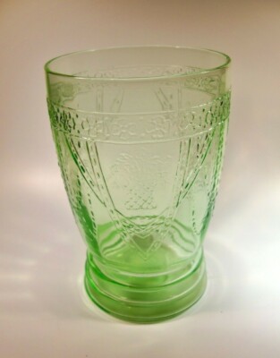 FEDERAL GLASS CO. GEORGIAN GREEN 4'' TALL 9-OUNCE FLAT WATER BEVERAGE TUMBLER!