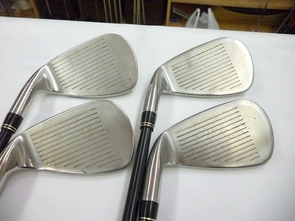 Bridgestone Tourstage V-iQ 2008 Irons #7-9.P(4Clubs)/Vi/Flex:R/Iron set - Image 3 of 4