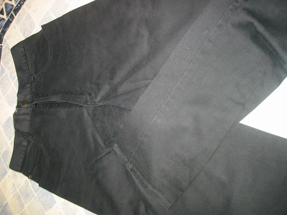 Pantalon Noir Kiabi Taille 14 Ans TRES BON ETAT - Photo 1/1