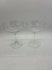 2x Vintage Star Etched Champagne Coupe Glasses 12cm Tall See Description