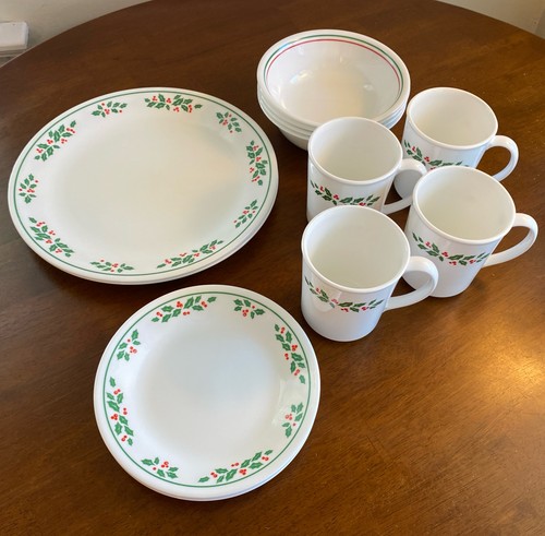 Vintage Corelle "Winter Stechpalme" 3 Abendessen & 4 Salat/Brot Teller - 4 Schüsseln & 4 Tassen