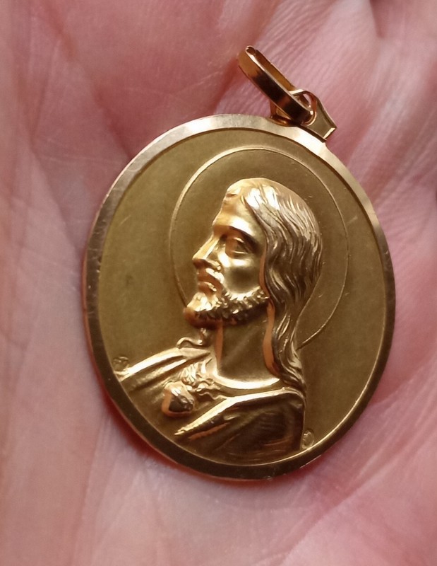 18k Gold 2 SIDES JESUS & VIRGIN MARY PENDANT STUNNING PIECE 3D WORK OF ART RARE.