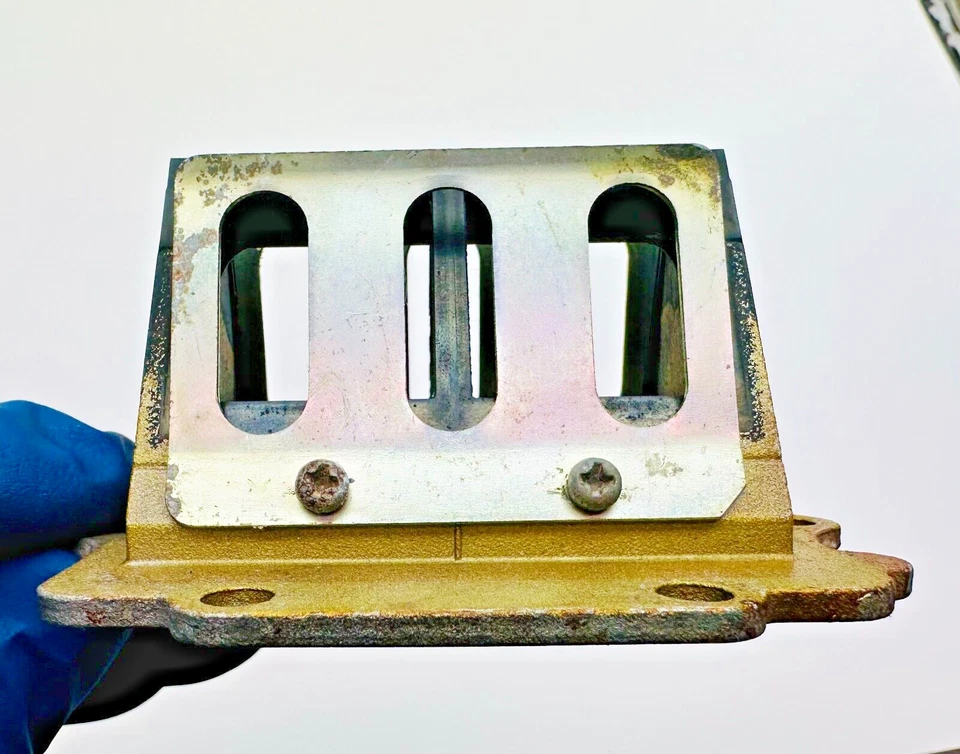 Kawasaki KX 125 1994-1995 admisión lengüeta jaula 12021-1100 carcasa válvula kx125 Foto 3 de 4