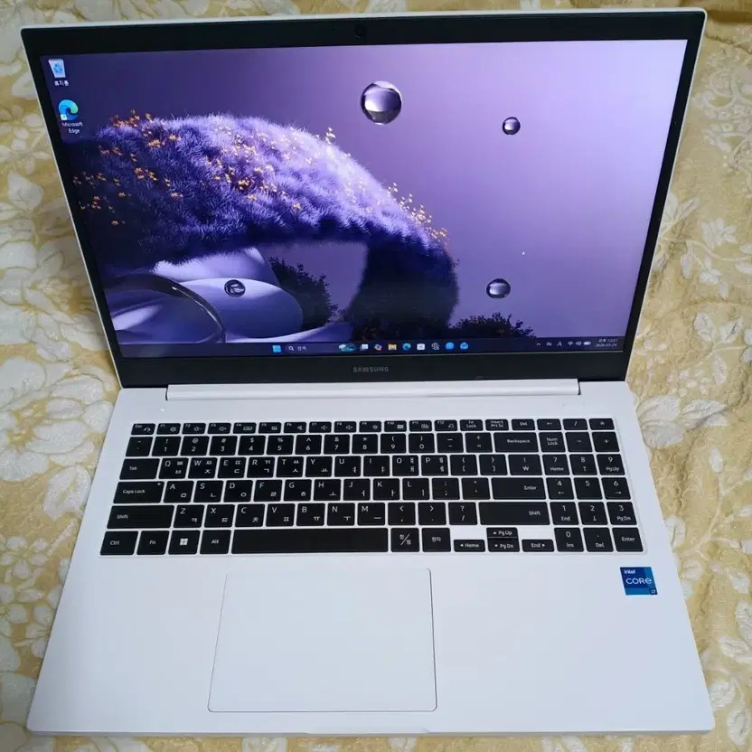 【SAMSUNG】爆速 Corei7/SSD256GB ノートPC 16GBB1 Amazon.com: Samsung Galaxy Book,15.6