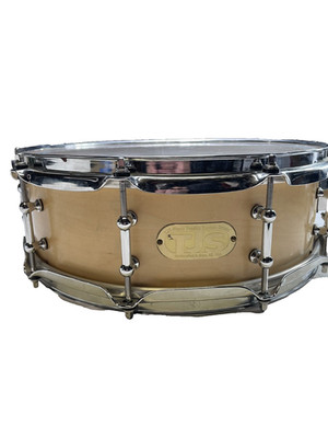 TJS Maple Passion Custom Drums Snare Wood Brown Versatile Sound Chrome Hardware