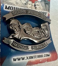 Vintage NPS Souvenir Travel Lapel Hat Pin - MOUNT RUSHMORE NATIONAL MEMORIAL