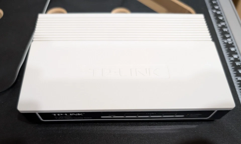 TP-Link TL-SG1005D Gigabit-Desktop-Switch, 5-Port, Weiss