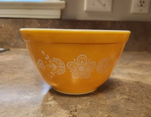Vintage PYREX 401 Butterfly Gold 1 1/2 pt