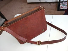 NEW I Medici Asti Italian Leather Messenger Bag Small Brown Handmade Lightweight