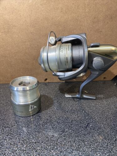 Shimano Sahara 4000FA Spinning Fiashing Reel Freshwater Saltwater #8, #12 Mint