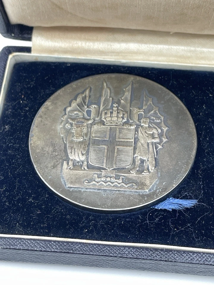 Juego de monedas de bronce esterlina Althing de 1000 años Islandia 930-1930 10 5 y 2 Krònur Foto 2 de 4