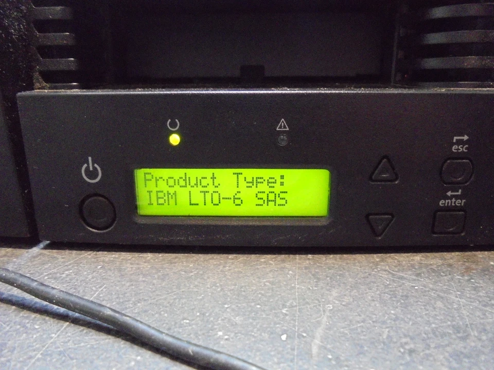 Quantum Superloader 3 L700 LTO-6 SAS Tape Drive Autoloader TESTED WORKING #3H - Image 4 of 4