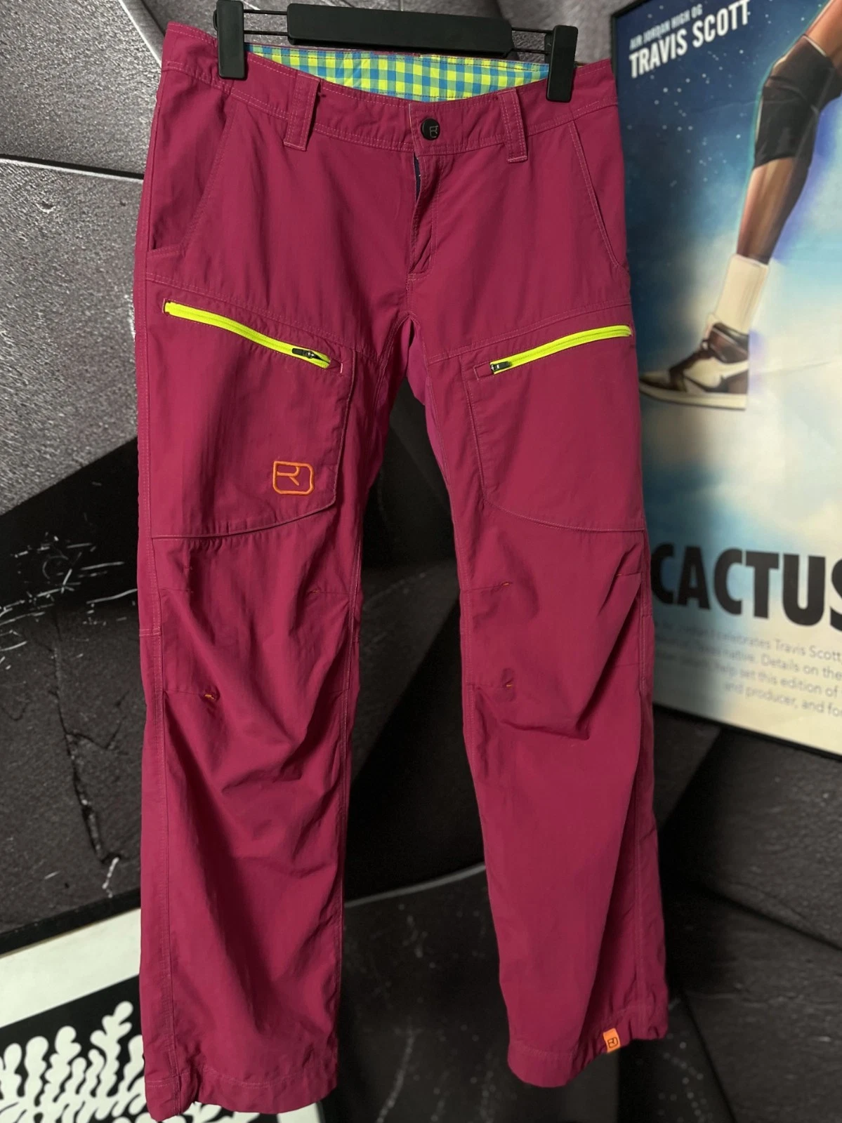 Ortovox Women Hiking Pants Pink Zip Pockets Merino Blend Outdoor Rare Item
Opens in a new window or