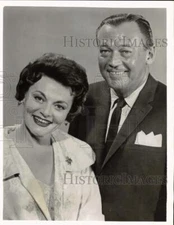 Press Photo Jack Bailey and Jeanne Cagney on "Queen For A Day" on ABC-TV