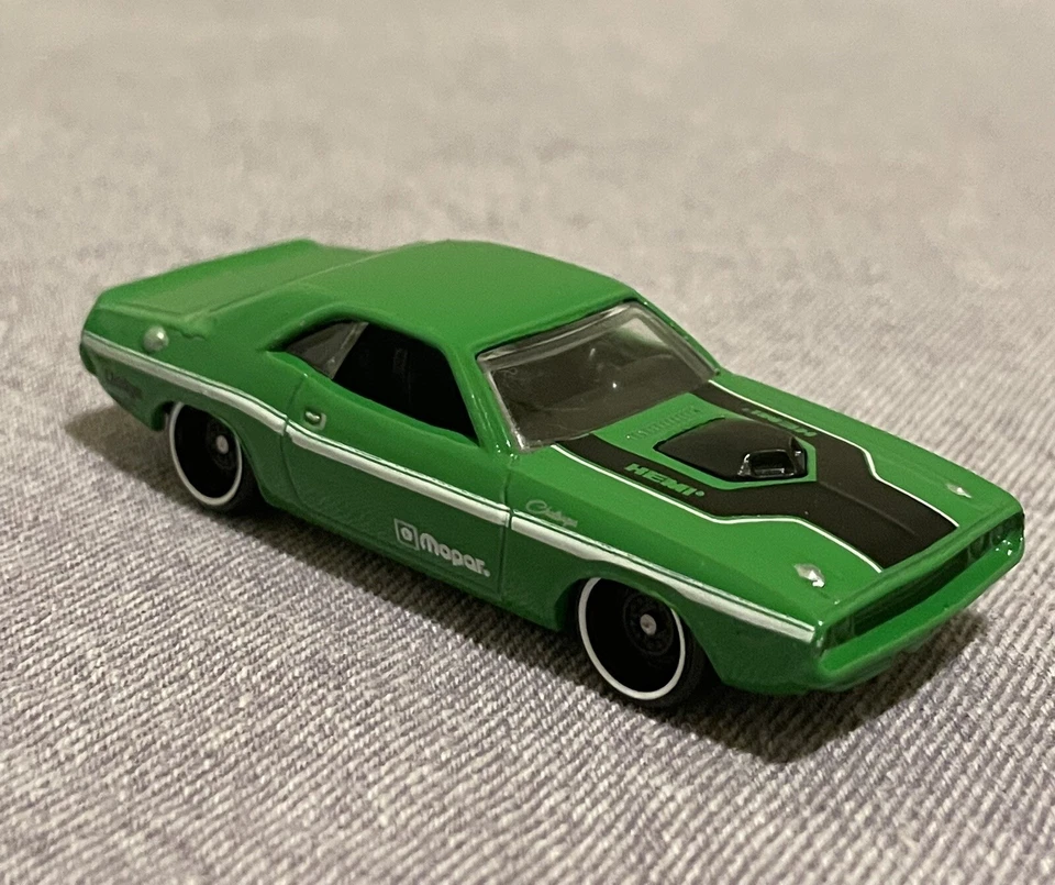 Dodge Challenger 70 1970 1/64 3 pulgadas Hw Hot Wheels nuevo sin caja Hemi Mopar Foto 2 de 4