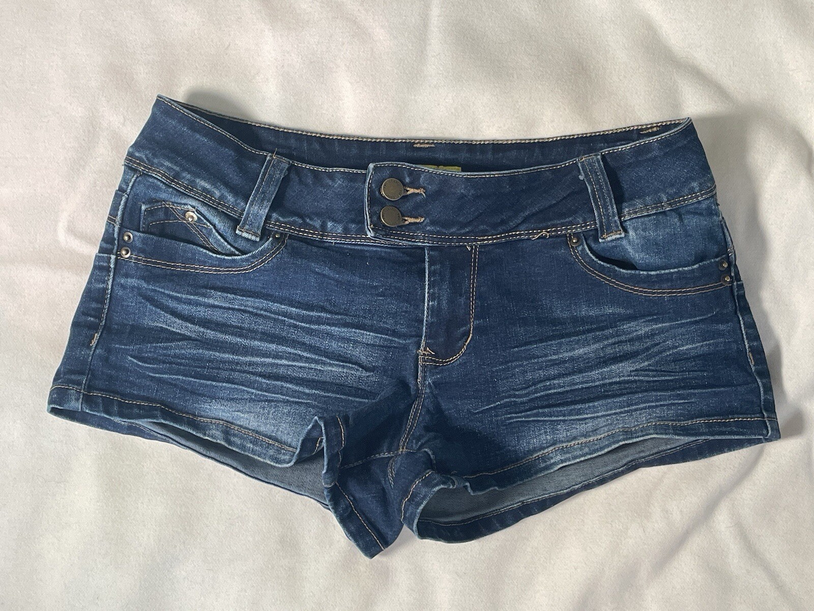 YMI WannaBettaButt Double Button Extended Tab Denim Shorts Size 5 Low Rise Micro