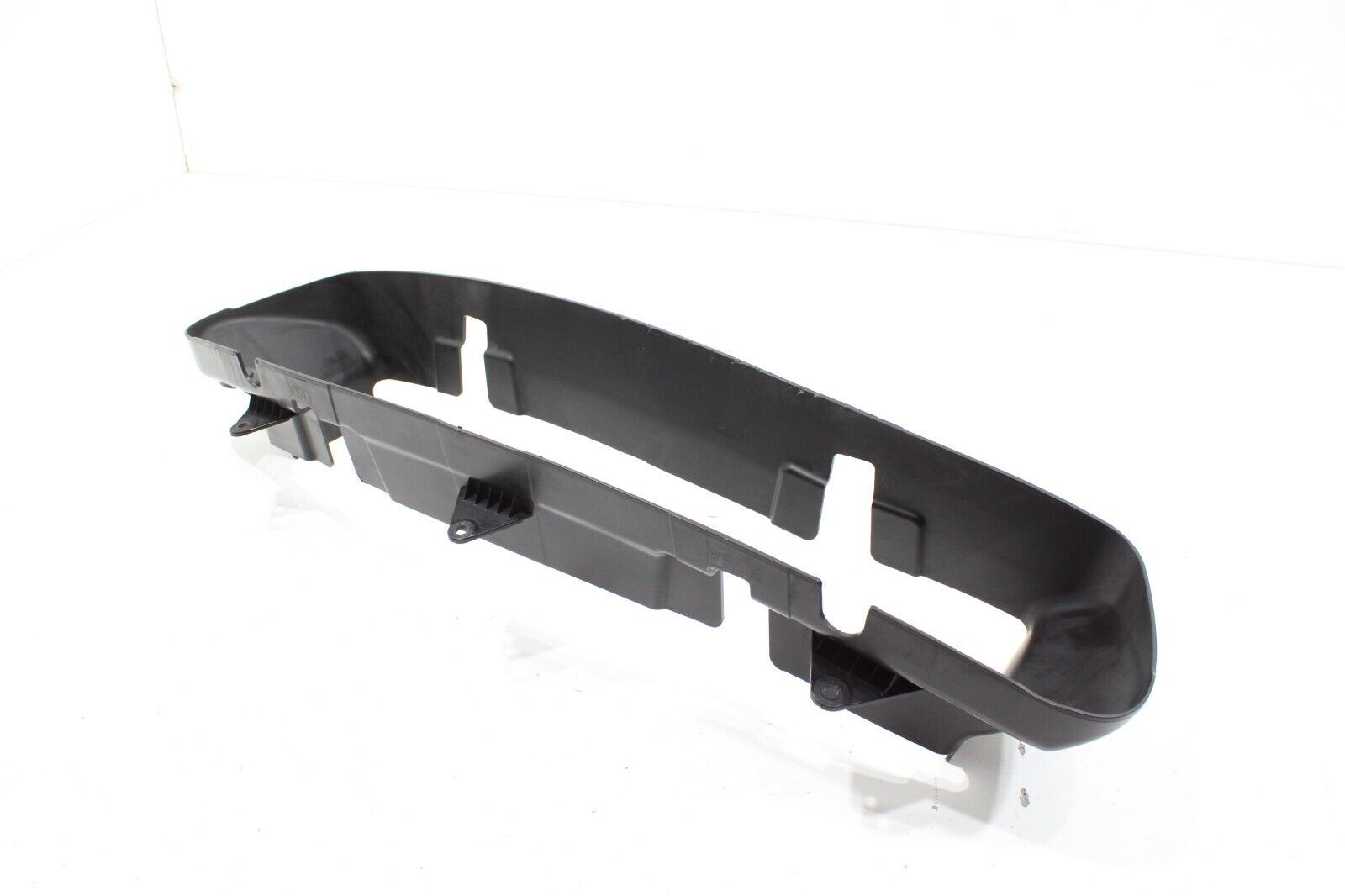 2014 - 2020 MASERATI GHIBLI RADIATOR CORE SUPPORT AIR GUIDE DEFLECTOR OEM