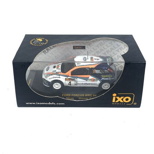 Miniature IXO Ford Focus RS 02 – Vainqueur Rally Safari 2002 – Mc Rae – 1/43