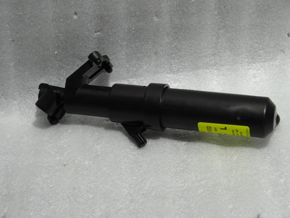 MERCEDES BENZ W169 A150/A160/A170/A180/A200 LH HEADLIGHT WASHER NOZZLE PUMP OEM - Image 3 of 4