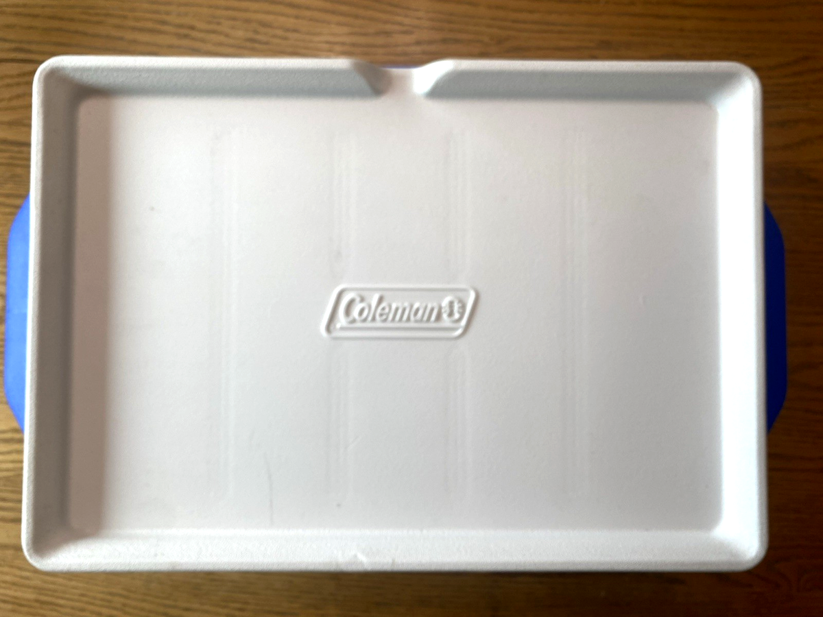 Coleman Party Stacker Model 6225 Cooler Fits 24 Cans Blue & White