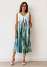 Calvin Klein Abstract Vertical Stripe Pleated Dress M 8 EUC White Blue Sleeveles