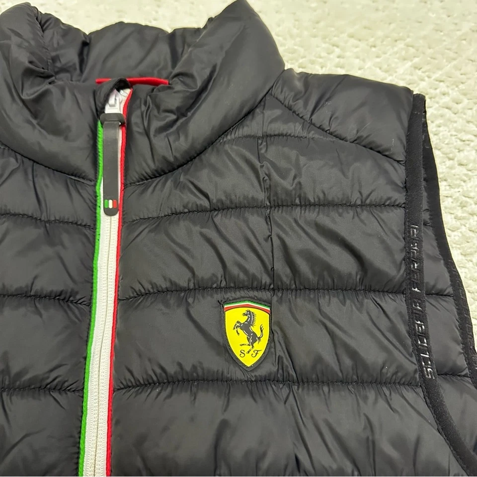 Ferrari Scuderia Racing Puffer Vest Formula 1 Black Men’s Size Medium - Image 2 of 4